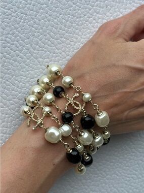 CHANEL Gold Chain Bracelet Set with Ivory Pearls & Black Beads